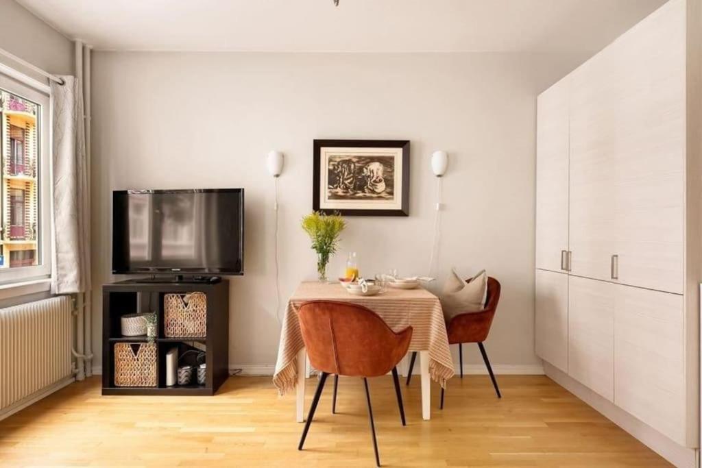 Praktisk 1-Roms Leilighet Oslo Bagian luar foto